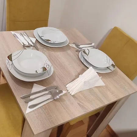 Elix Apartment *