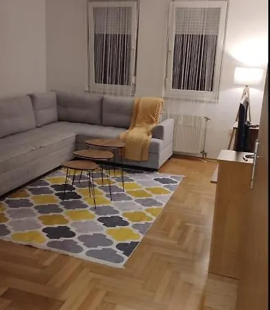 Elix Apartment *